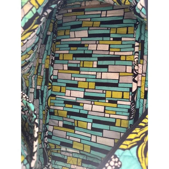 Vera Bradley Island Blooms Quilted Cotton Weekender Travel Duffel Bag  18 inch - Picture 5 of 7